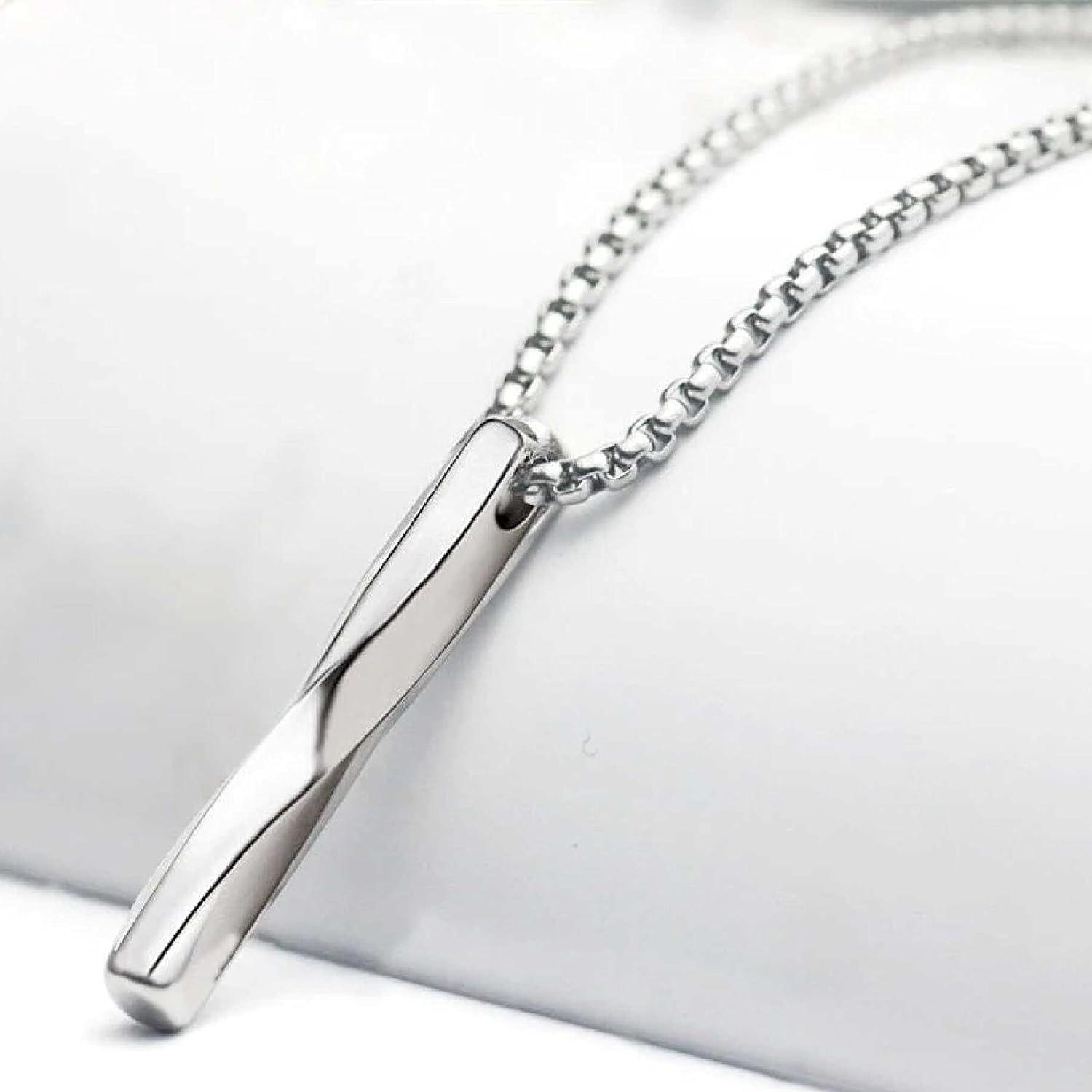 Twisted Cube Bar Pendant With Chain - Peprikka